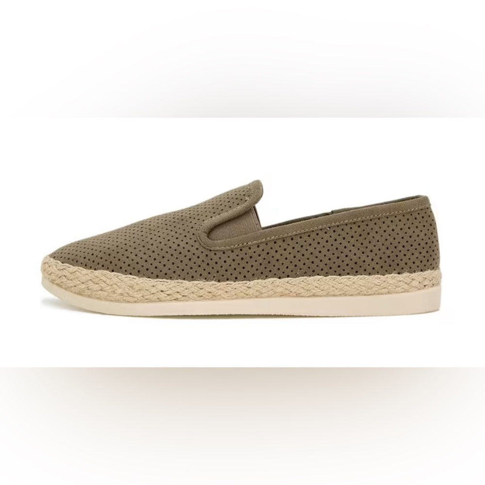 Like new! WOMEN'S ESPRIT EMILIA SLIP-ON SHOES
